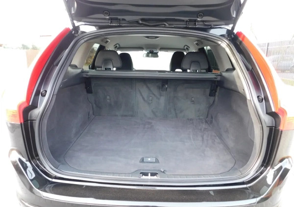 Volvo XC 60 cena 69980 przebieg: 183000, rok produkcji 2017 z Gozdnica małe 352